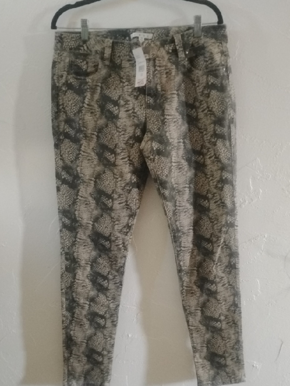 Cabi Diamond Back Super Skinny Green Jeans NWT Sz 10